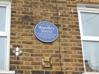 Romany Gypsy and Traveller heritage celebrated with blue plaque in London 