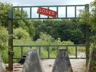 oak tree field traveller site wiltshire salisbury transit site closed