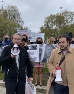 Alfie Best speaks at the Free Albert rally outside Parliament