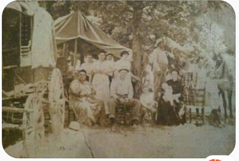 Black and white photo of Romany Gypsies 