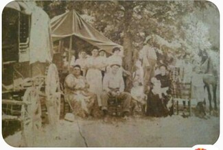 Black and white photo of Romany Gypsies