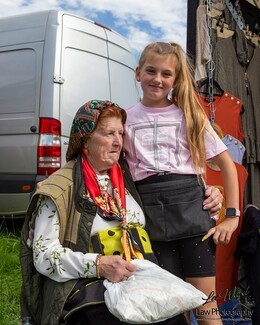 The sun shines down on Lee Gap Fair - photo's by Lee Ward at Law Photo