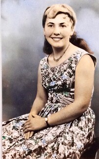 Chris Smith's sister, Mary Haines (nee Smith) aged 18