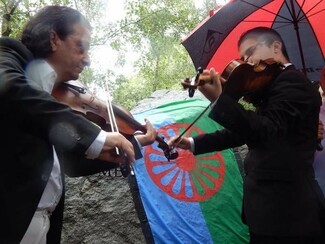 Roma Violinists Roma Holocaust Day Hyde Park