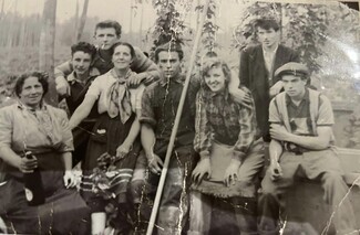 Dee Cooper's Granny Betsy Ward (left)