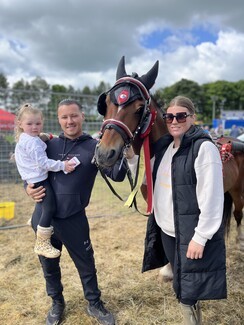 Best at Appleby winner Prince with owner Billy, Elouse and Ruby Rose