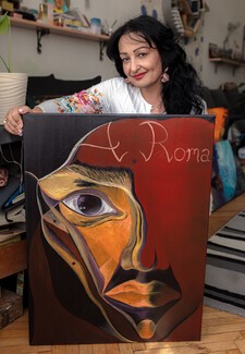 Barbara Bodi with Painting