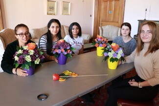 Roma girls with flowers 